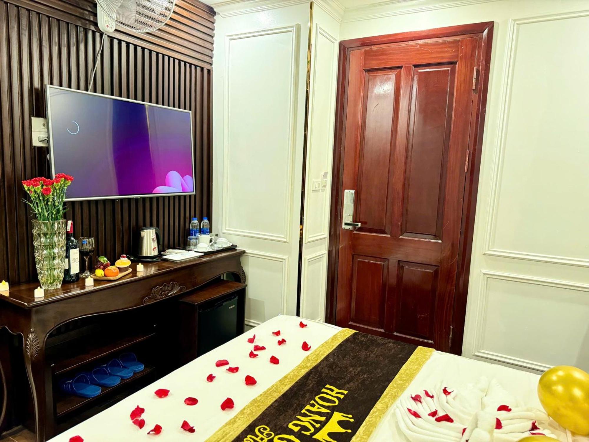 Hoang Gia Hotel Nhan Hoa Hanoi Buitenkant foto