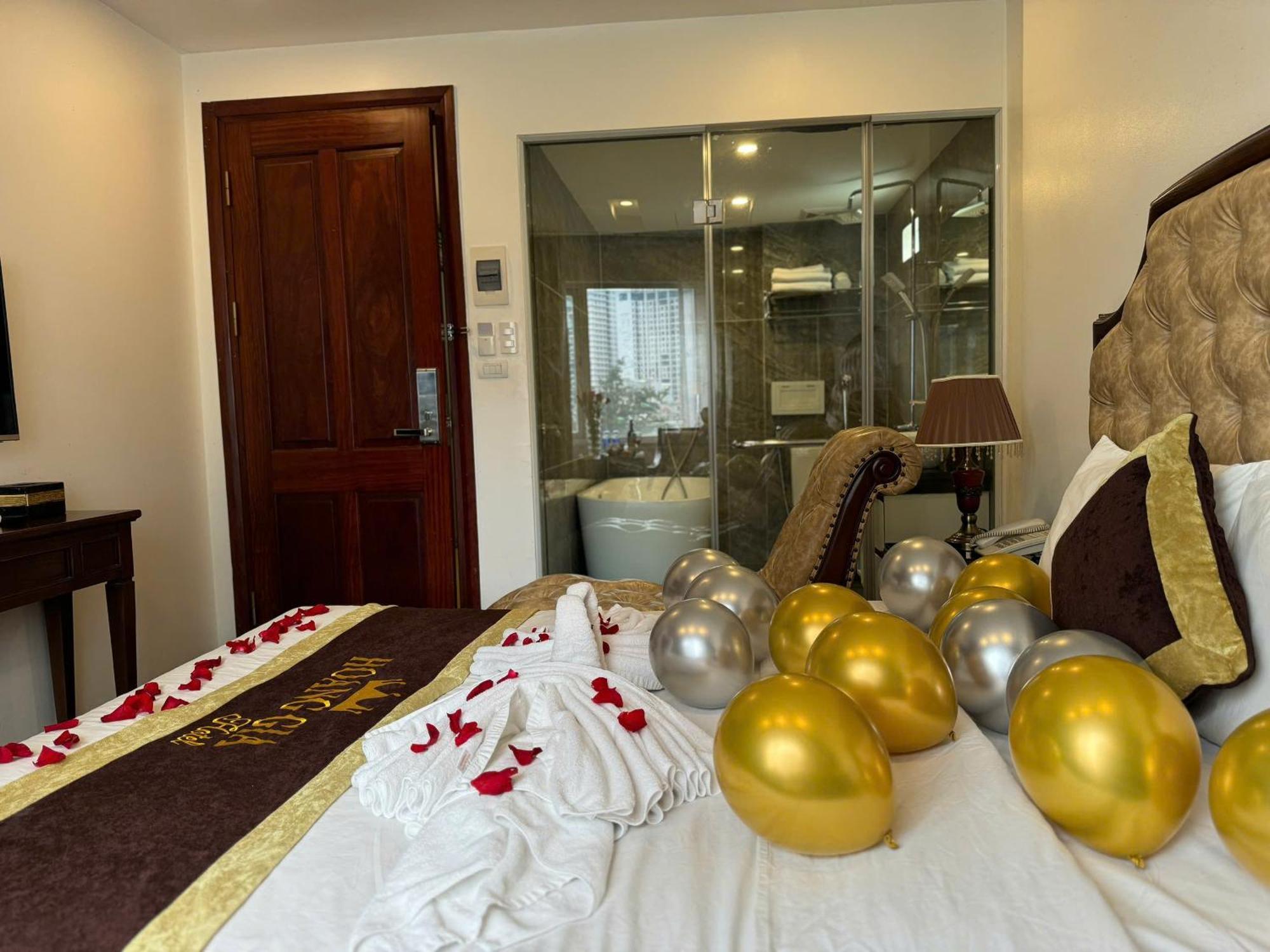 Hoang Gia Hotel Nhan Hoa Hanoi Buitenkant foto