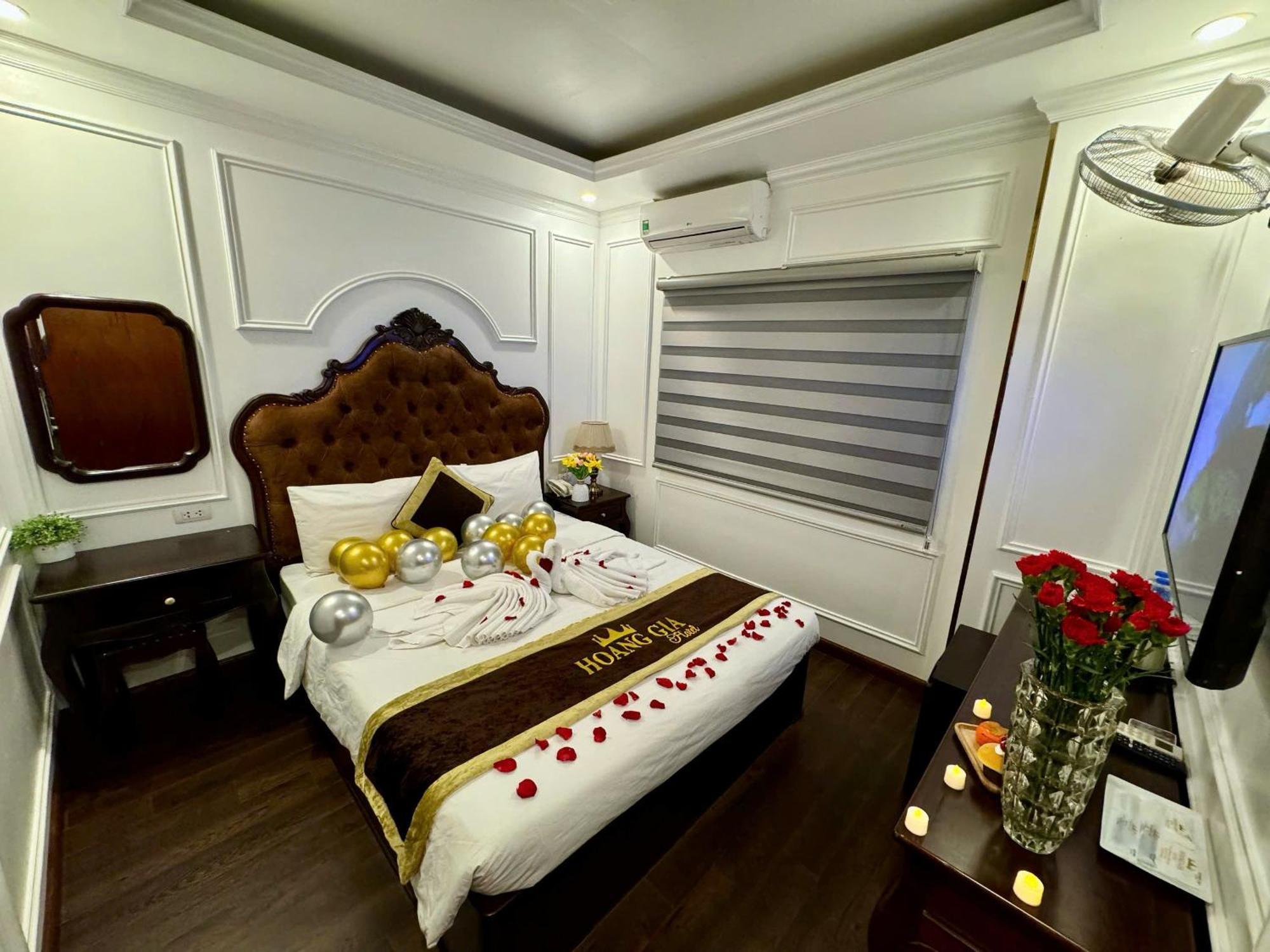 Hoang Gia Hotel Nhan Hoa Hanoi Buitenkant foto