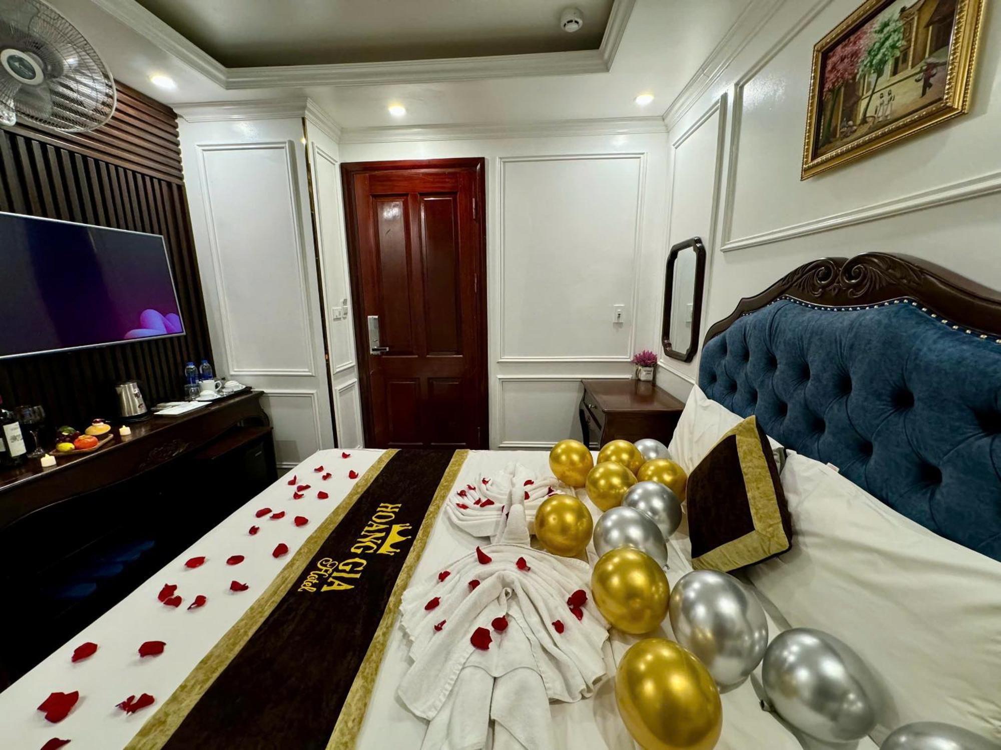 Hoang Gia Hotel Nhan Hoa Hanoi Buitenkant foto