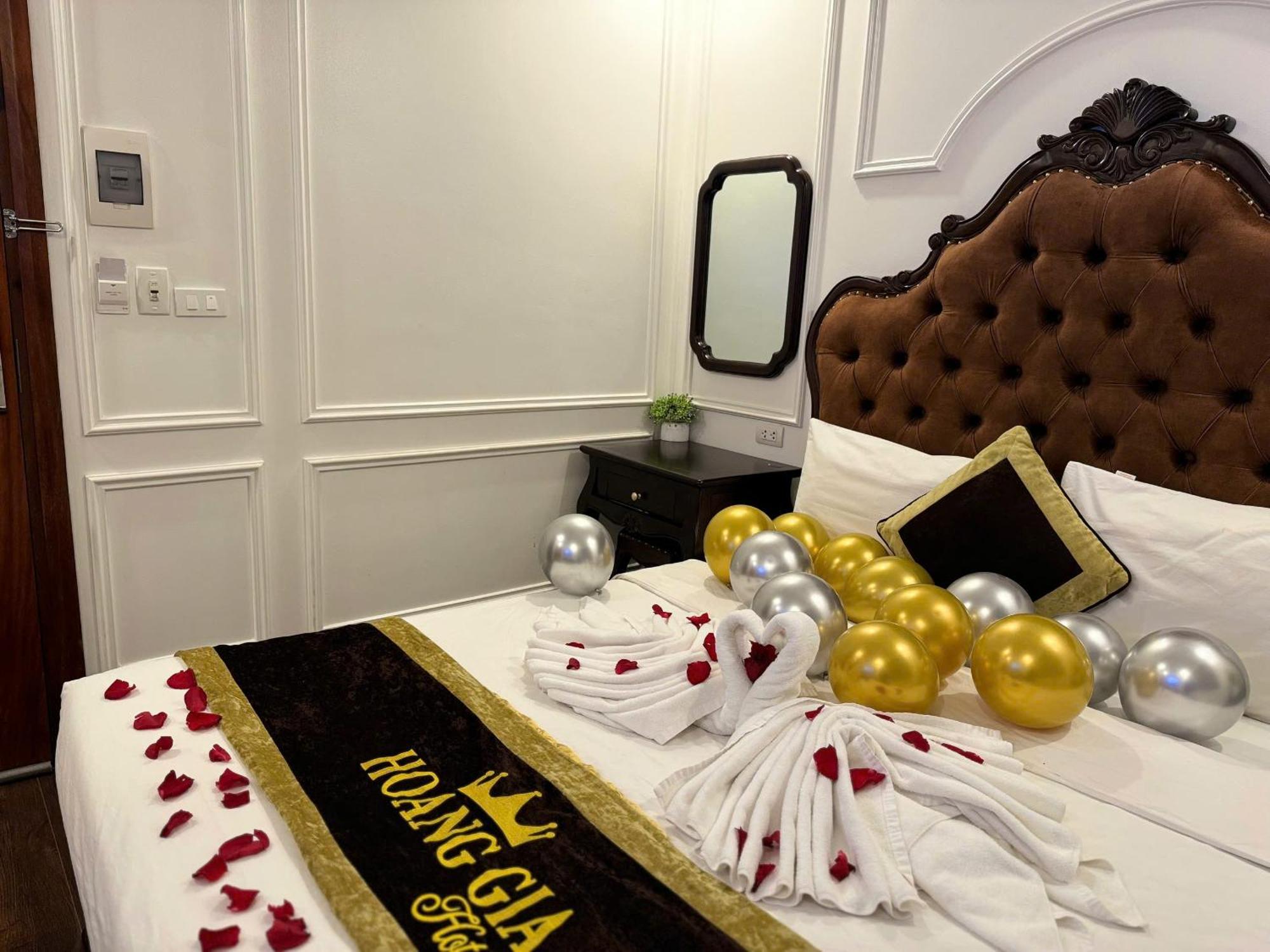 Hoang Gia Hotel Nhan Hoa Hanoi Buitenkant foto