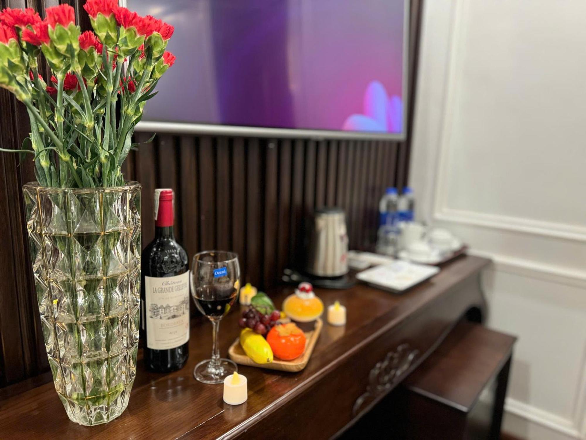 Hoang Gia Hotel Nhan Hoa Hanoi Buitenkant foto