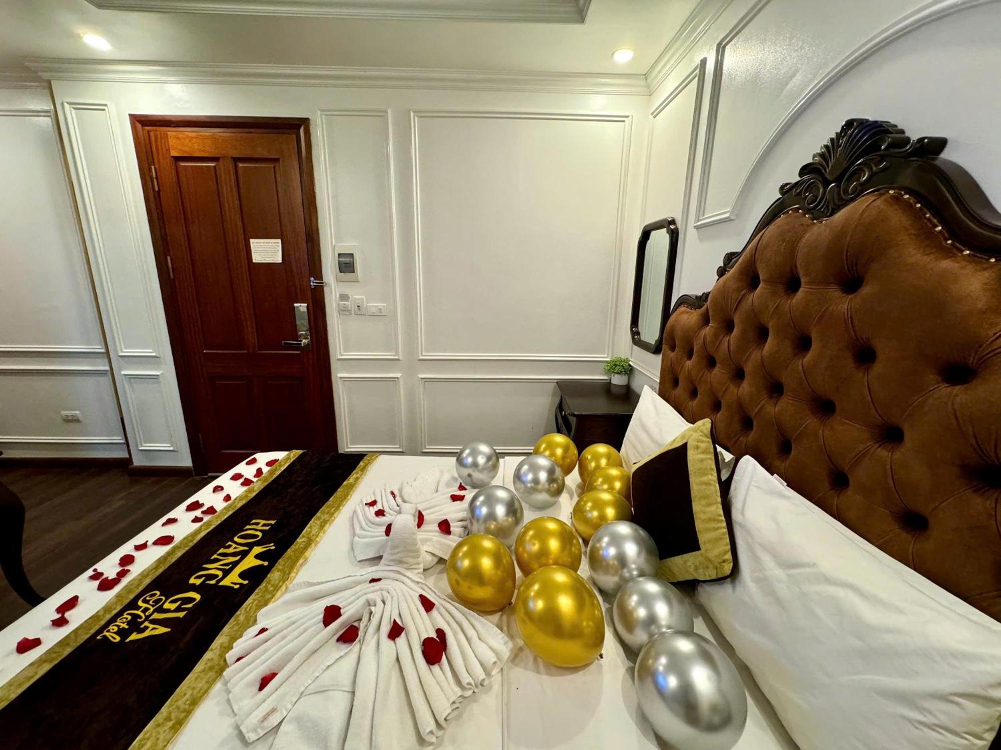 Hoang Gia Hotel Nhan Hoa Hanoi Buitenkant foto