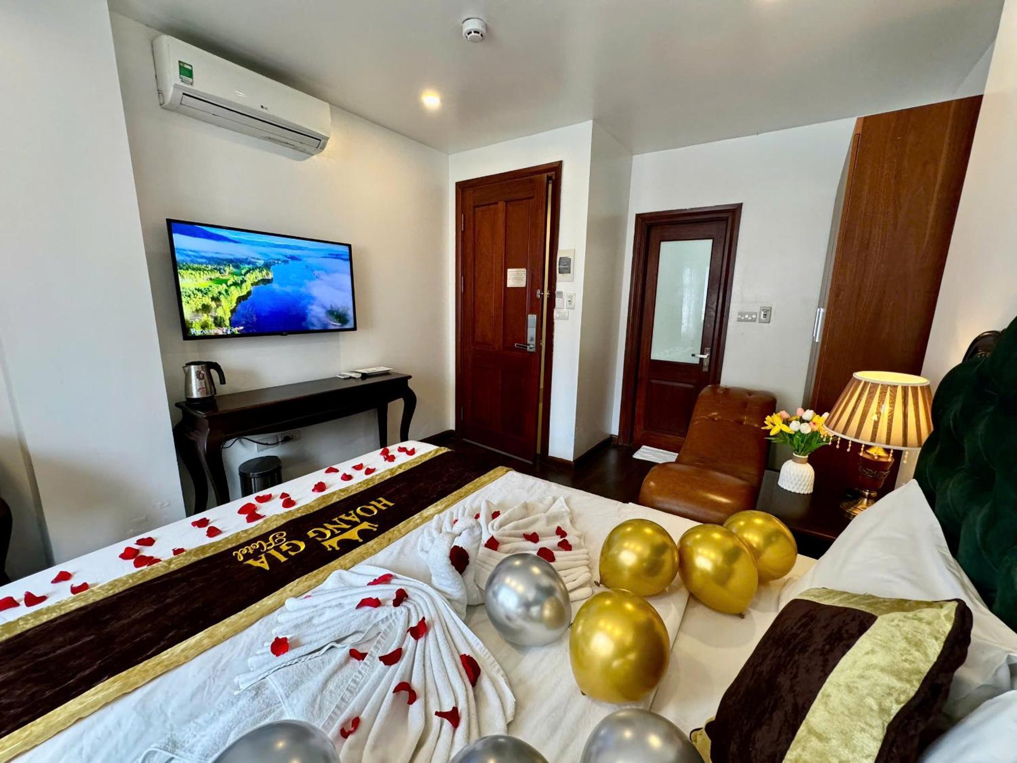 Hoang Gia Hotel Nhan Hoa Hanoi Buitenkant foto