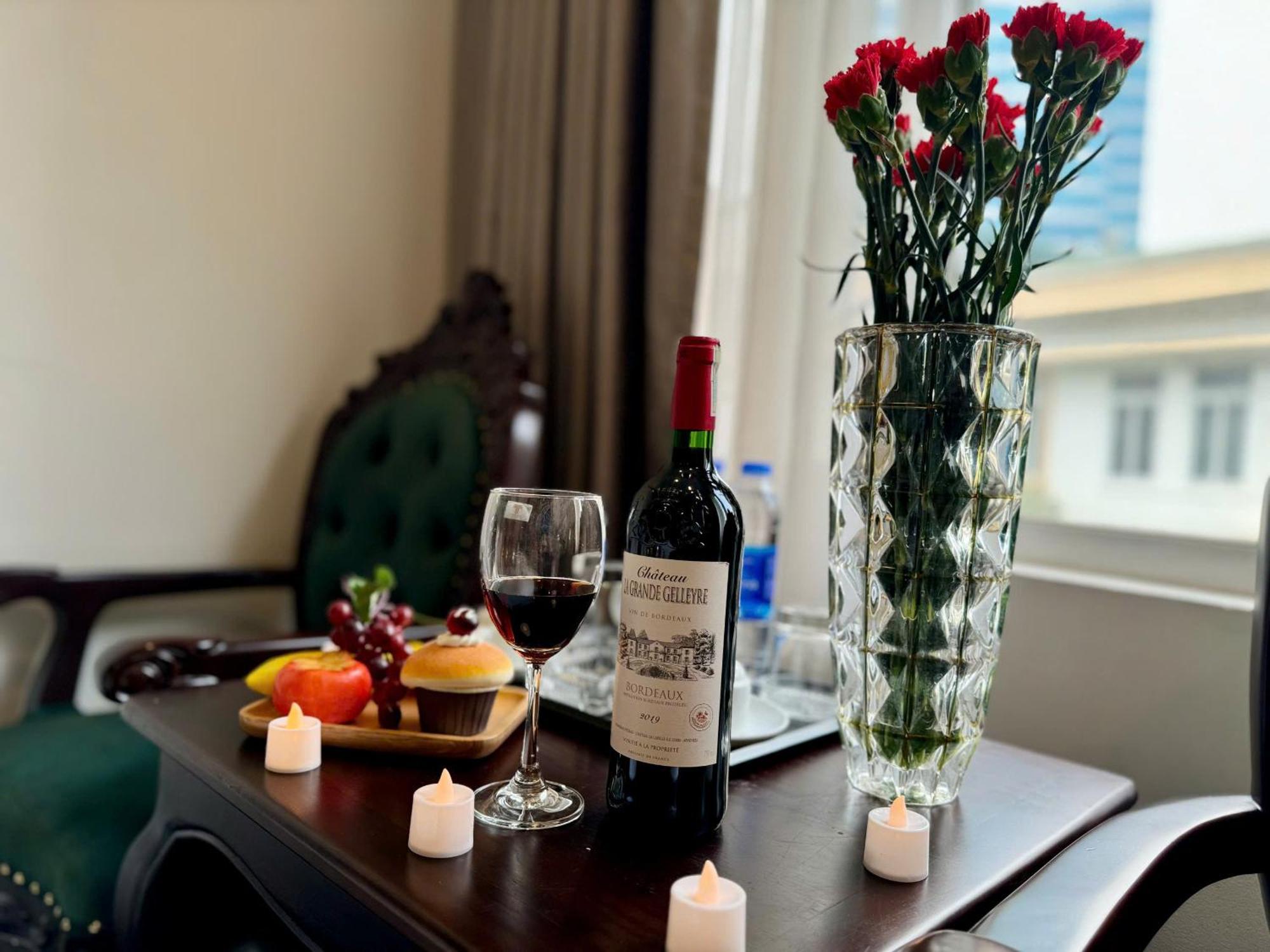 Hoang Gia Hotel Nhan Hoa Hanoi Buitenkant foto