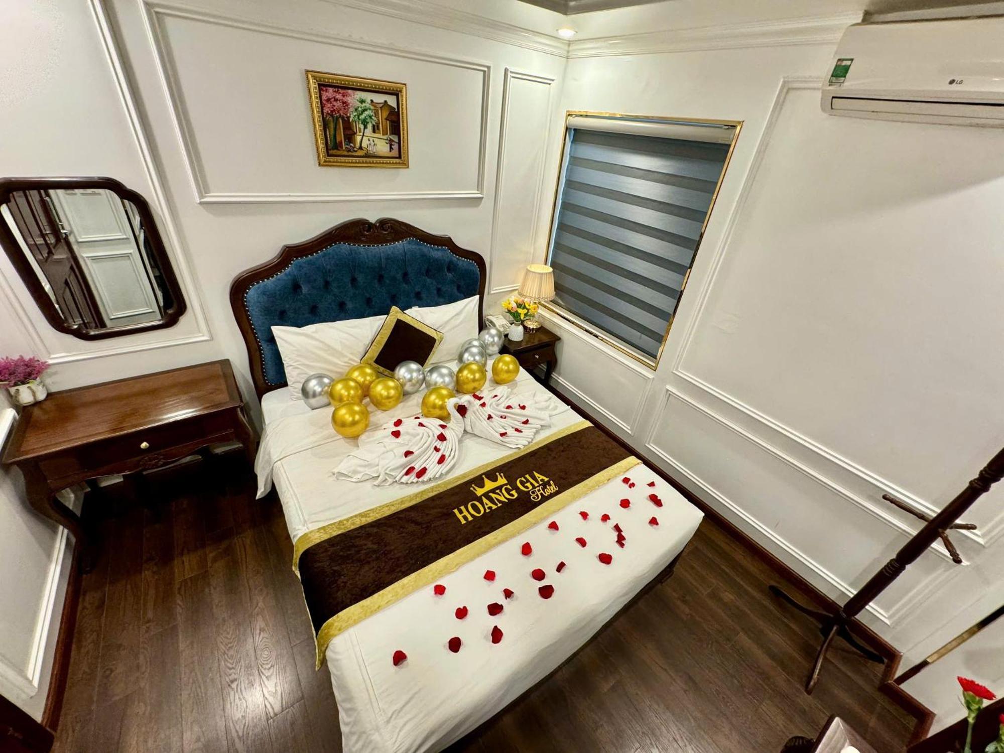 Hoang Gia Hotel Nhan Hoa Hanoi Buitenkant foto
