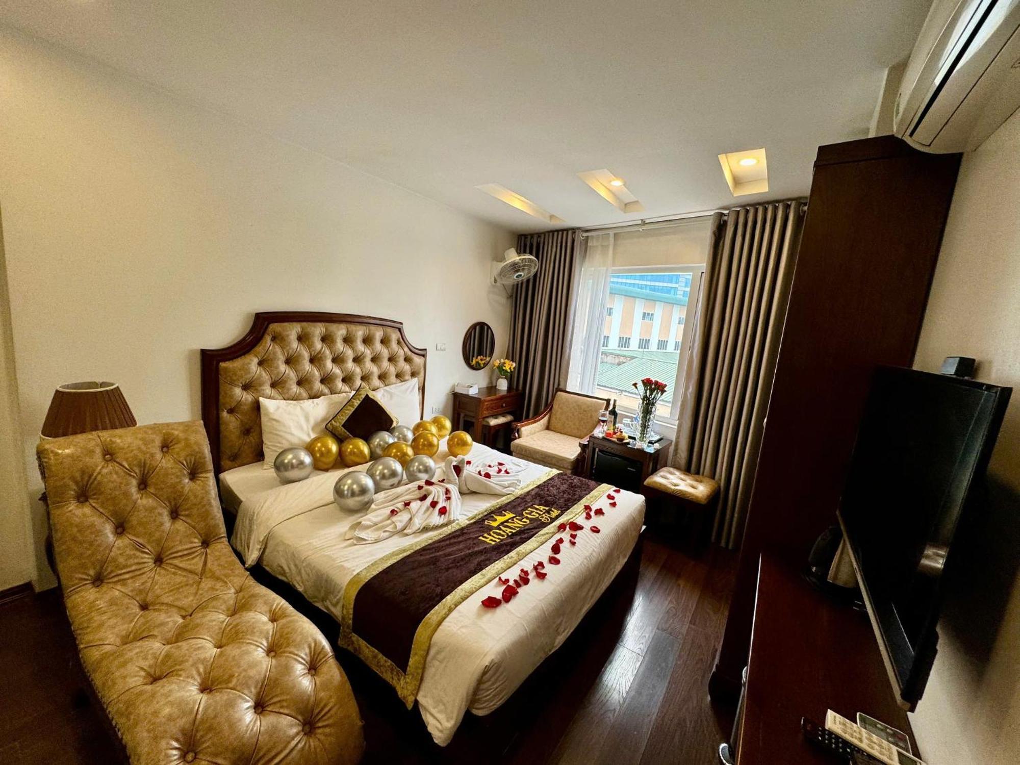 Hoang Gia Hotel Nhan Hoa Hanoi Buitenkant foto