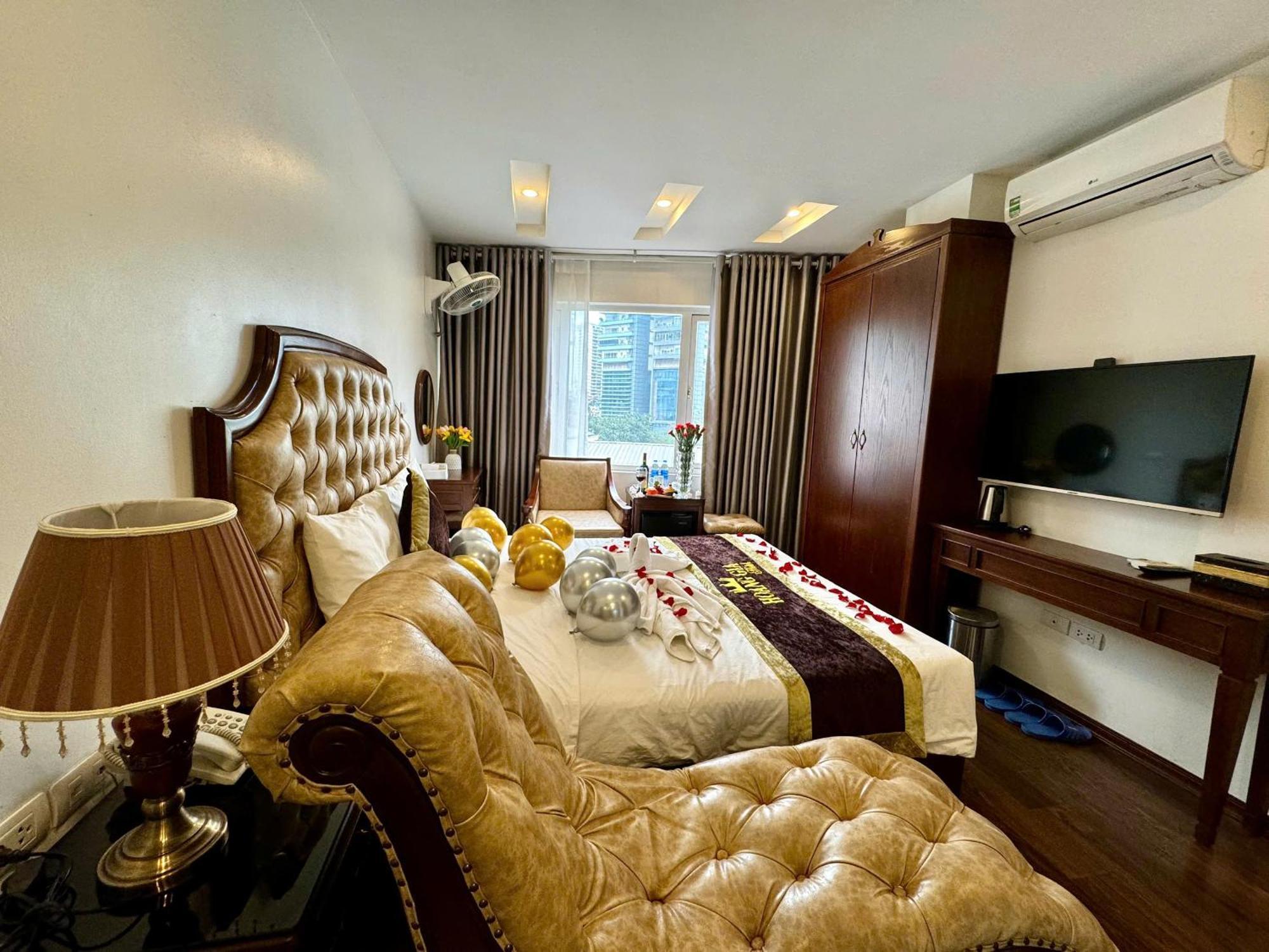 Hoang Gia Hotel Nhan Hoa Hanoi Buitenkant foto
